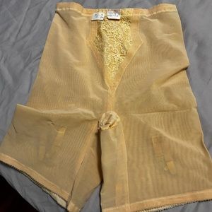 New old stock vintage Formit Rogers peach 1950s pinup panty girdle Medium